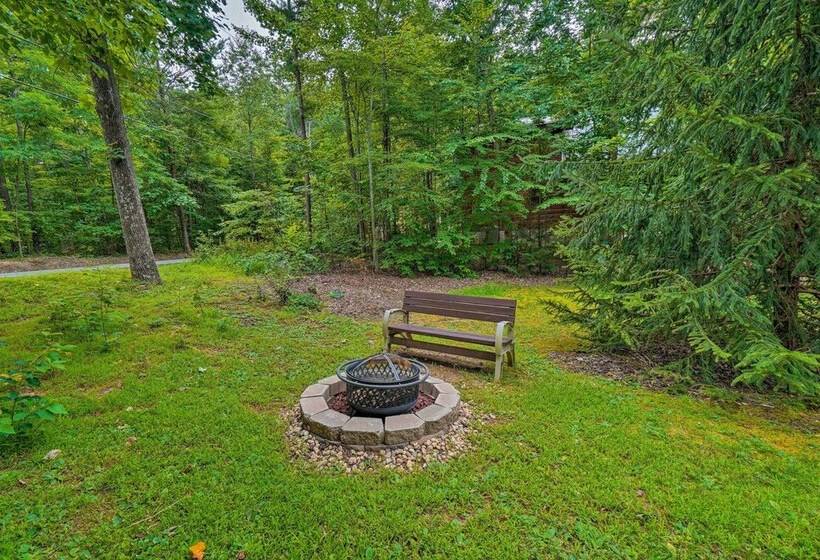 Mountain Dream Cabin  W/ Deck, 7 Mi To Gatlinburg