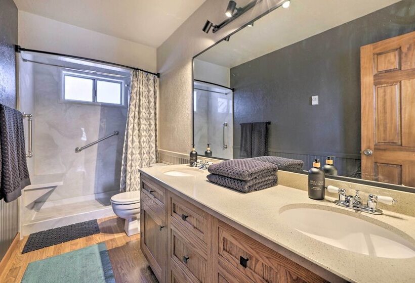 Mountain View Cedar City Home With Fire Pit!