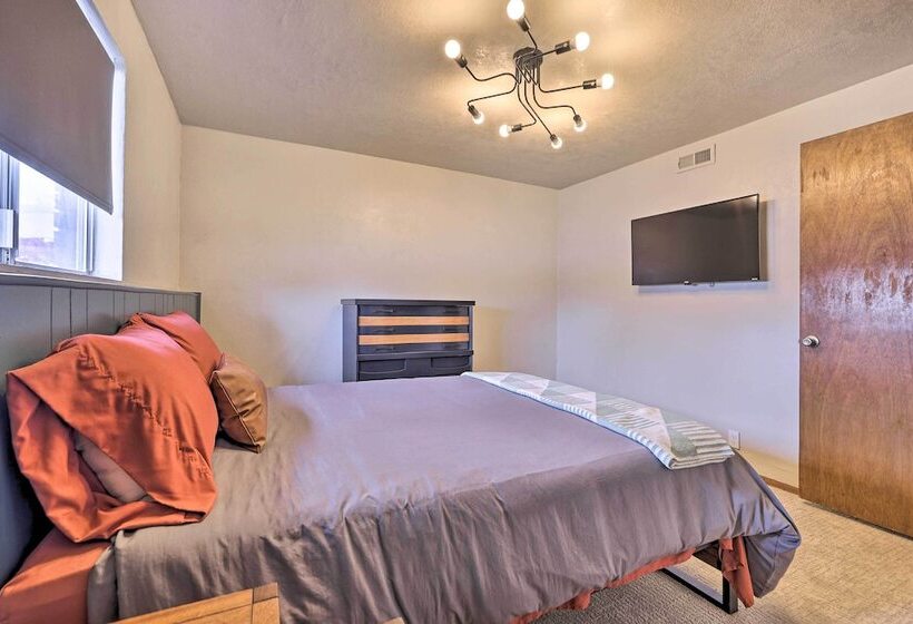 Mountain View Cedar City Home With Fire Pit!