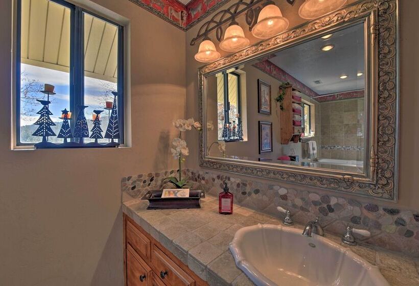 Mountainside Cabin W/ Deck 16 Miles To Skiing!