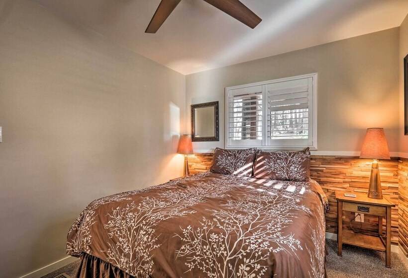 Truckee Home: Donner Lake View, Near Ski Resorts!