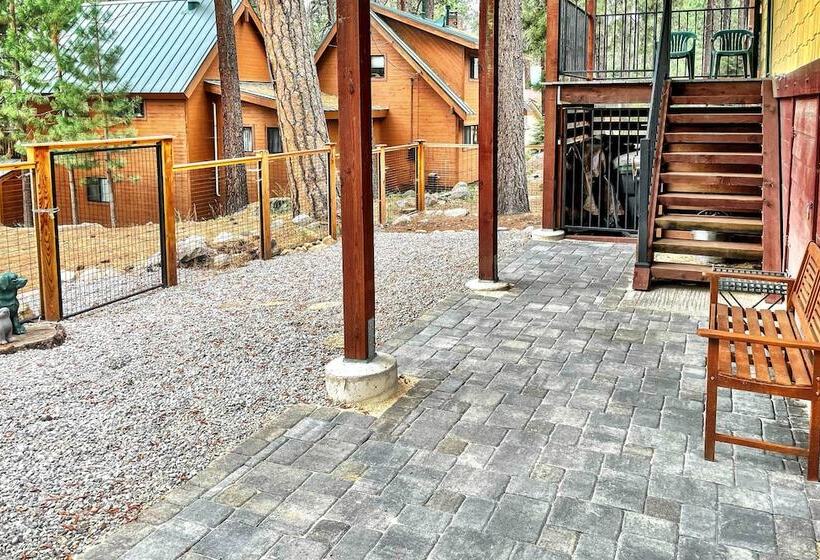Truckee Home: Donner Lake View, Near Ski Resorts!