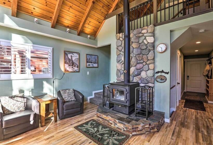 Truckee Home: Donner Lake View, Near Ski Resorts!