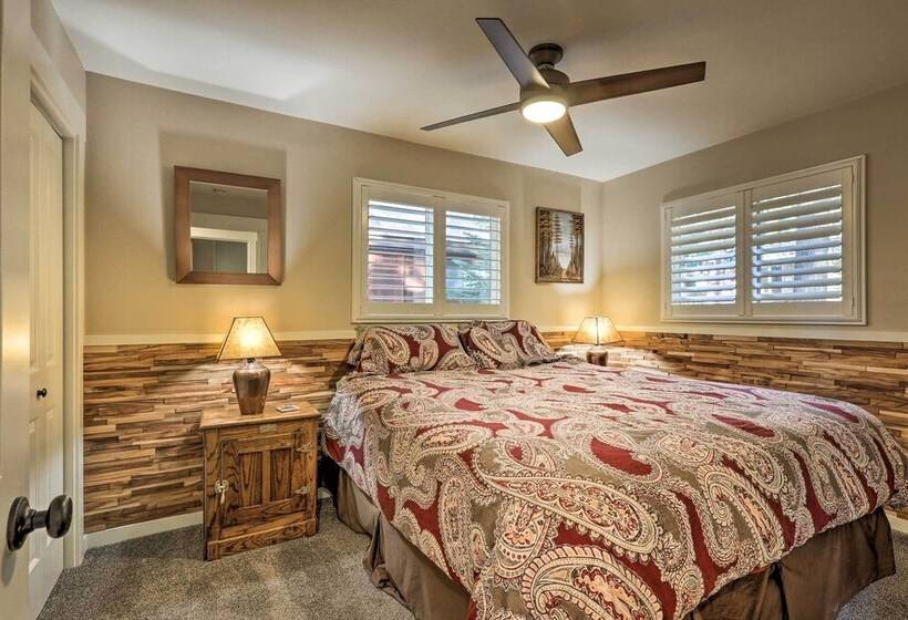 Truckee Home: Donner Lake View, Near Ski Resorts!