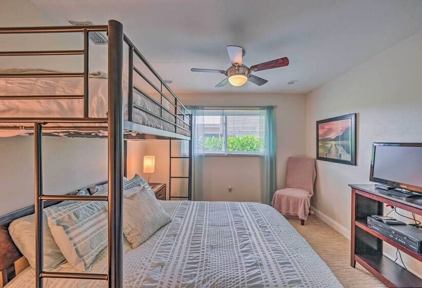 Naples Paradise W/ Private Pool, 4 Mi To Beach!