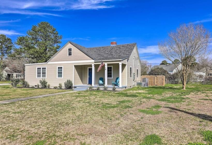 New Bern Retreat W/ Fire Pit ~ 1 Mi To Dtwn!