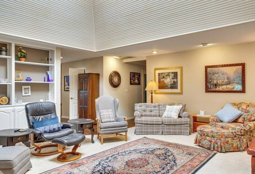 15 Mi To Dtwn: Oklahoma City Family Home