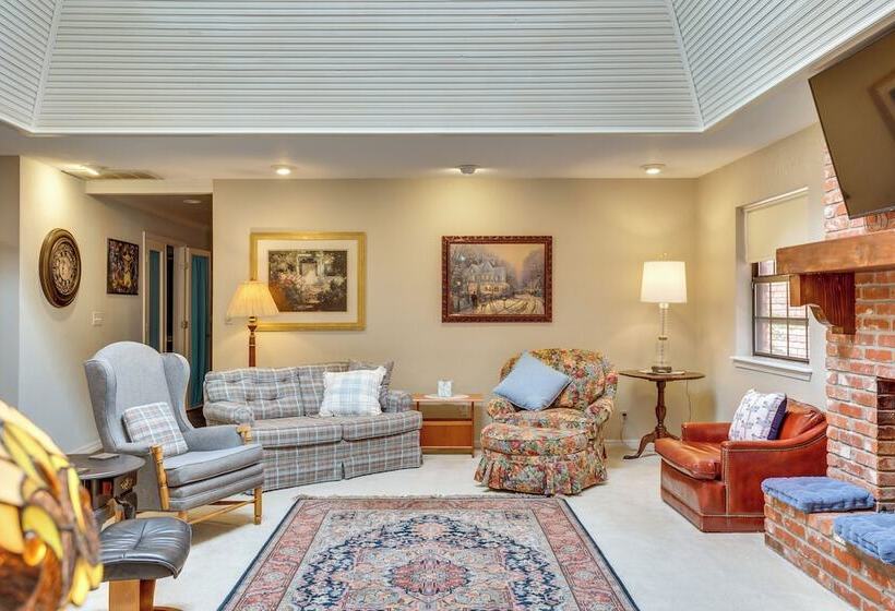 15 Mi To Dtwn: Oklahoma City Family Home