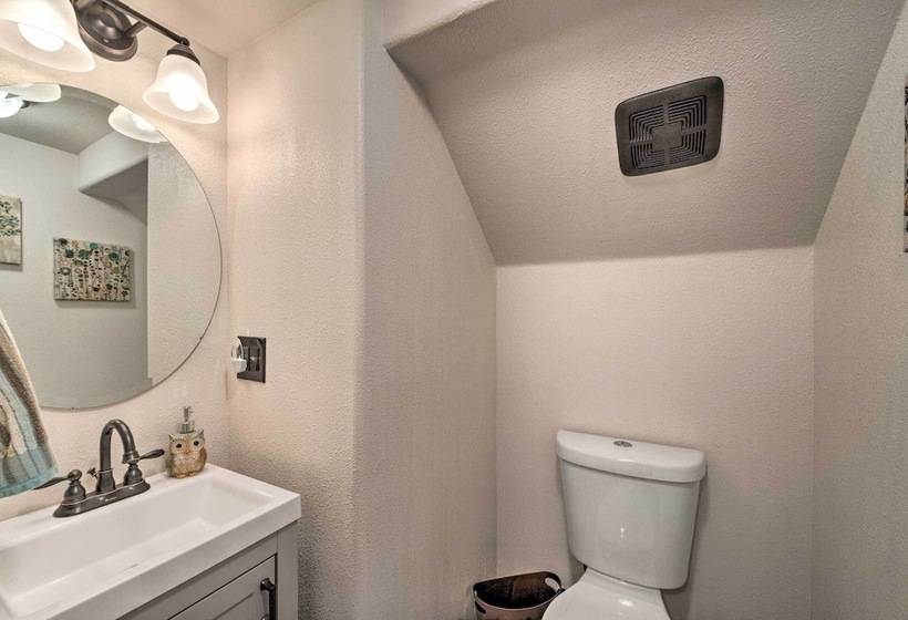 On The Rocks A Modern Home W/ Decks & Views