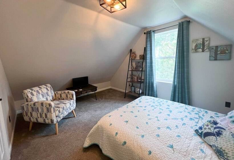 On The Rocks A Modern Home W/ Decks & Views