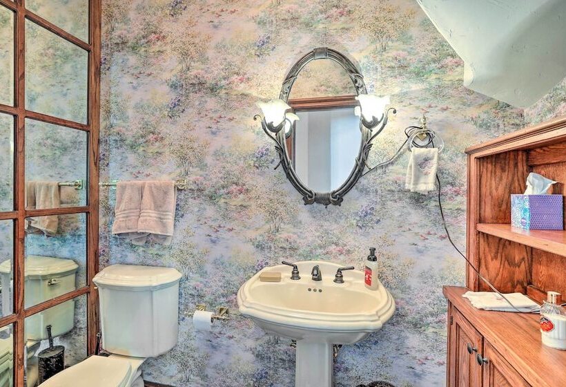 Ornate Lake Arrowhead Home With Deck