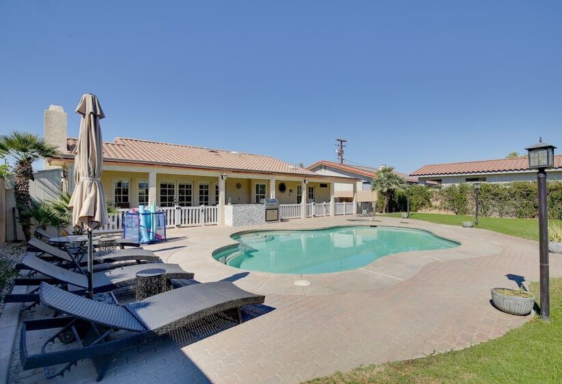 Palm Desert Oasis W/ Hot Tub < 1 Mi To Golf!