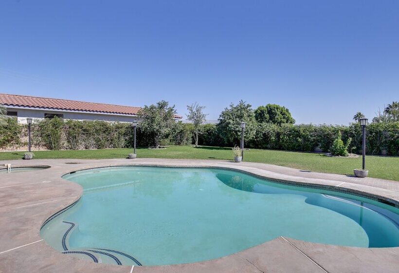 Palm Desert Oasis W/ Hot Tub < 1 Mi To Golf!