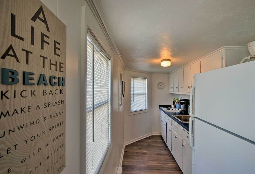 Peaceful Cottage   Steps To Matunuck Beach