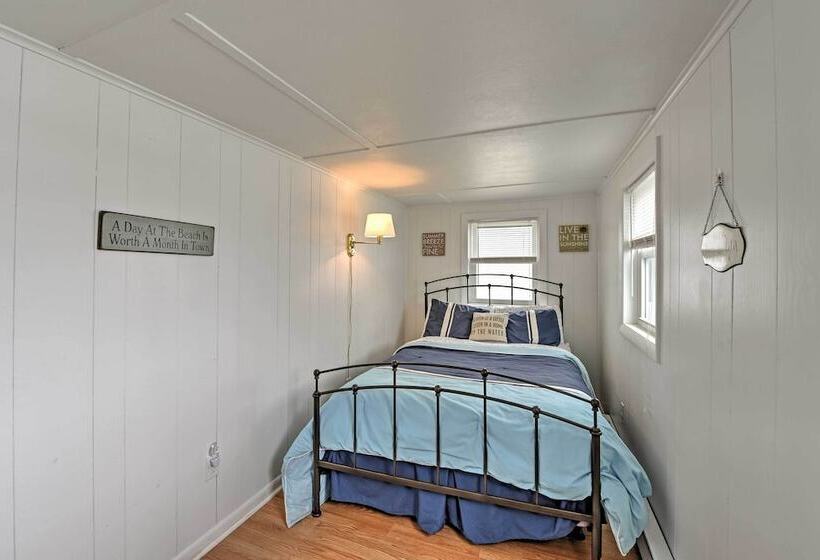 Peaceful Cottage   Steps To Matunuck Beach