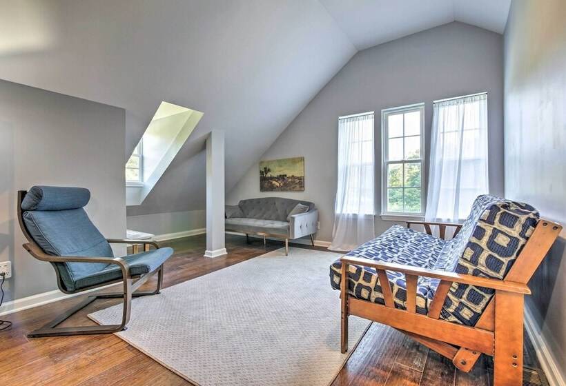 Peaceful Kansas Cottage W/ Wraparound Deck!