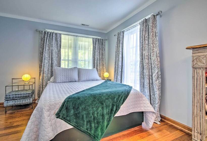 Peaceful Kansas Cottage W/ Wraparound Deck!