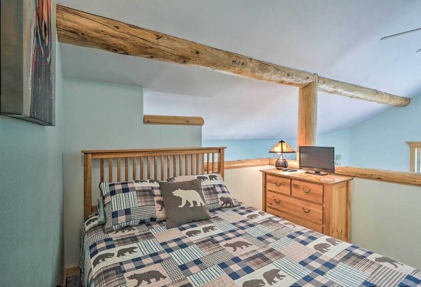 Peaceful Leadville Retreat W/ Covered Deck!