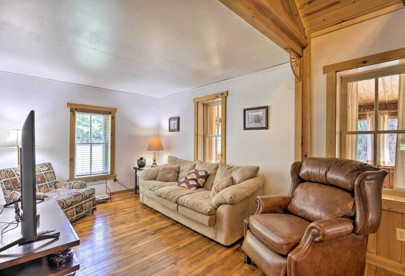 Dog Friendly Park Falls Cottage W/ 5 Acres & Lake