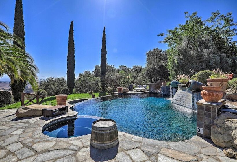 Peaceful Ranch Resort + Vineyard View, Pool Access