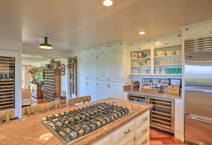 Peaceful Ranch Resort + Vineyard View, Pool Access