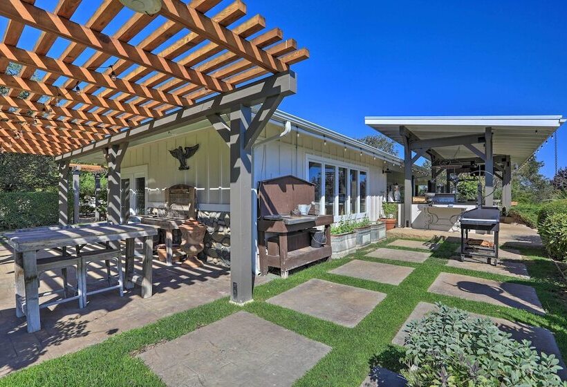 Peaceful Ranch Resort + Vineyard View, Pool Access