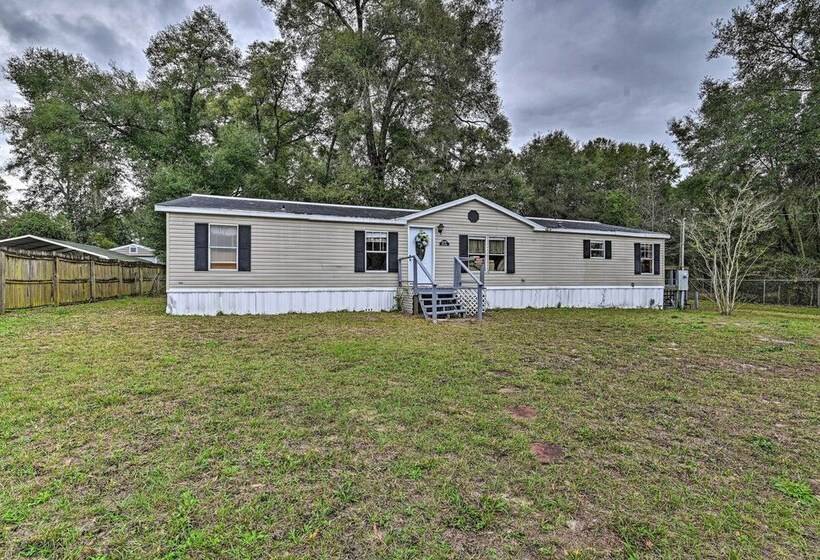 Peaceful Silver Springs Property   Pets Welcome!