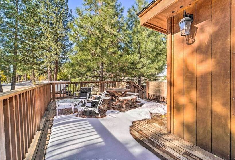 Truckee Cottage W/ Fenced Yard & Lake Donner Views
