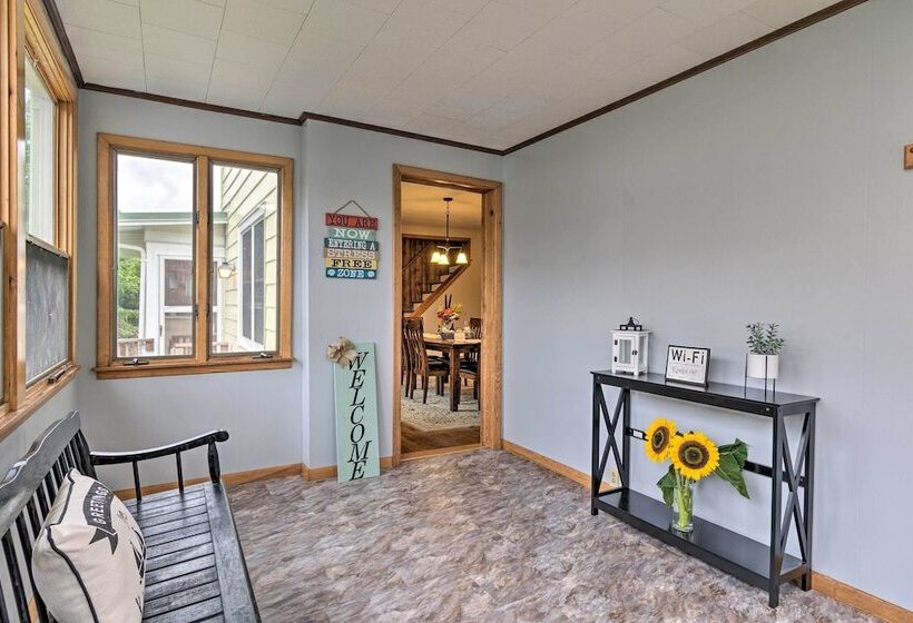 Penn Yan Escape W/ Yard, 1 Mi To Keuka Lake!