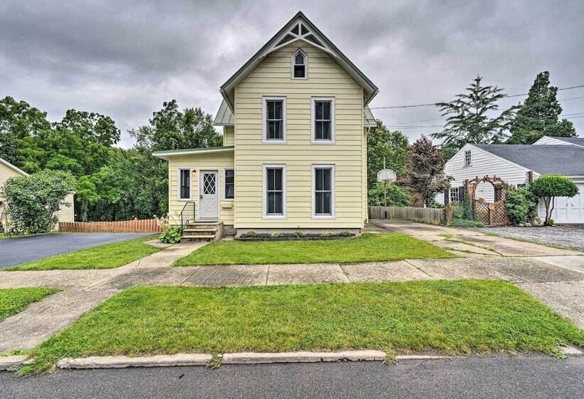 Penn Yan Escape W/ Yard, 1 Mi To Keuka Lake!