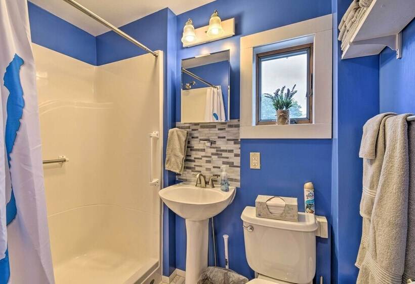 Penn Yan Escape W/ Yard, 1 Mi To Keuka Lake!