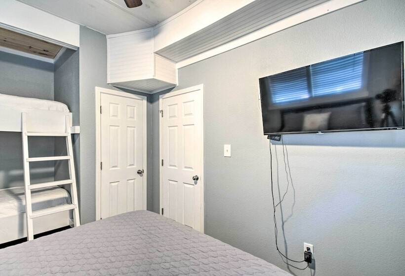 Pensacola Home ~ 3 Mi To Perdido Key Beach!