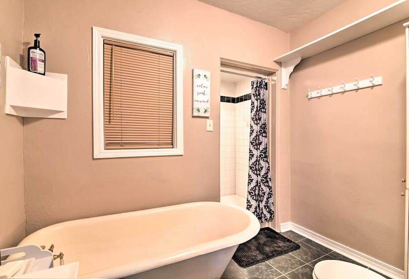 Pet Friendly Auburndale House W/ Lake Views!