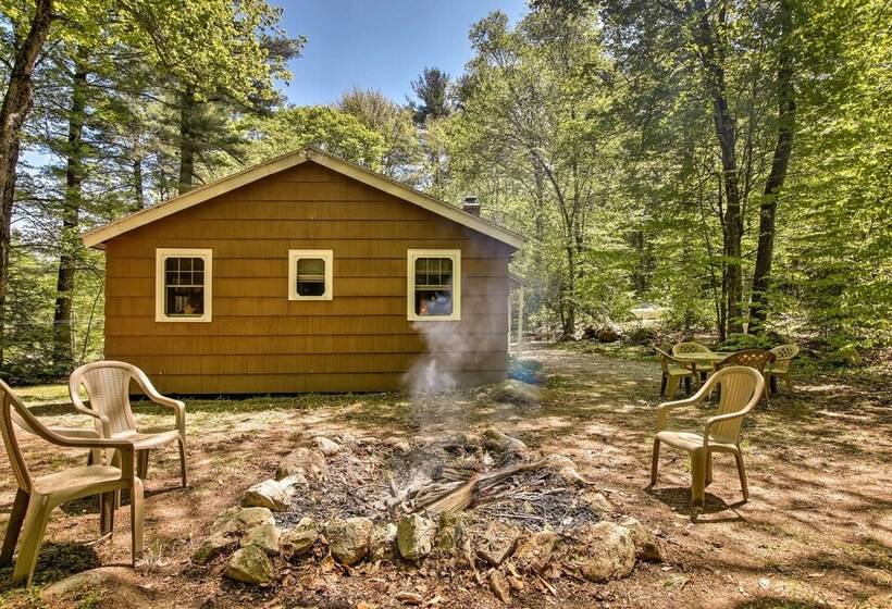 Pet Friendly Cabin W/ Fire Pit, Bbq & Great Deck!