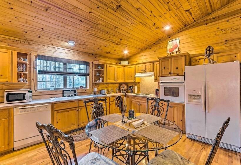Pet Friendly Cabot Cabin W/ Fenced Yard!