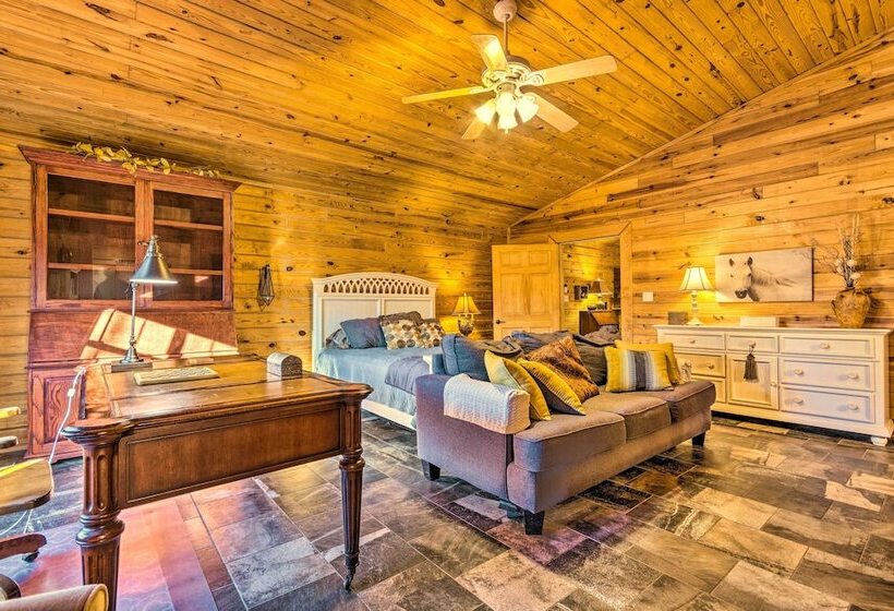 Pet Friendly Cabot Cabin W/ Fenced Yard!