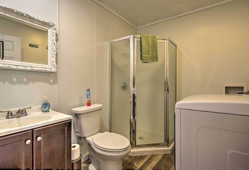 Pet Friendly Canyon Lake Studio: Fish, Boat, Relax