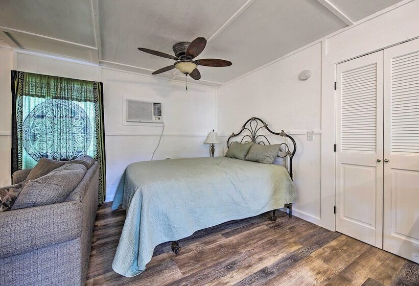 Pet Friendly Canyon Lake Studio: Fish, Boat, Relax