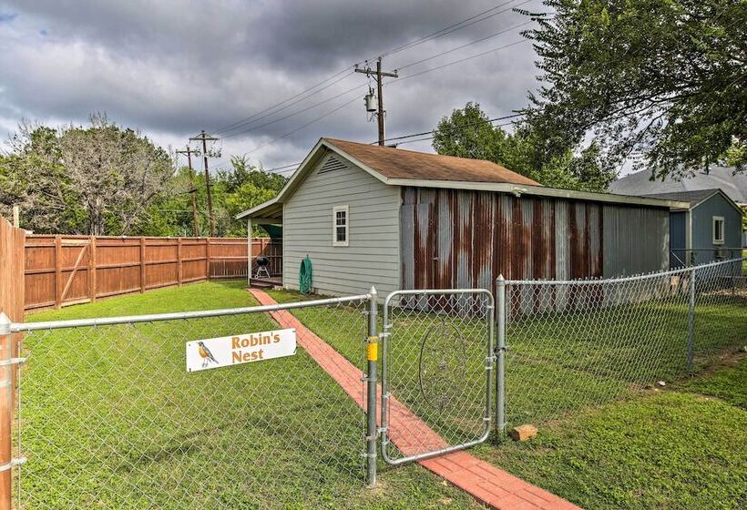 Pet Friendly Canyon Lake Studio: Fish, Boat, Relax