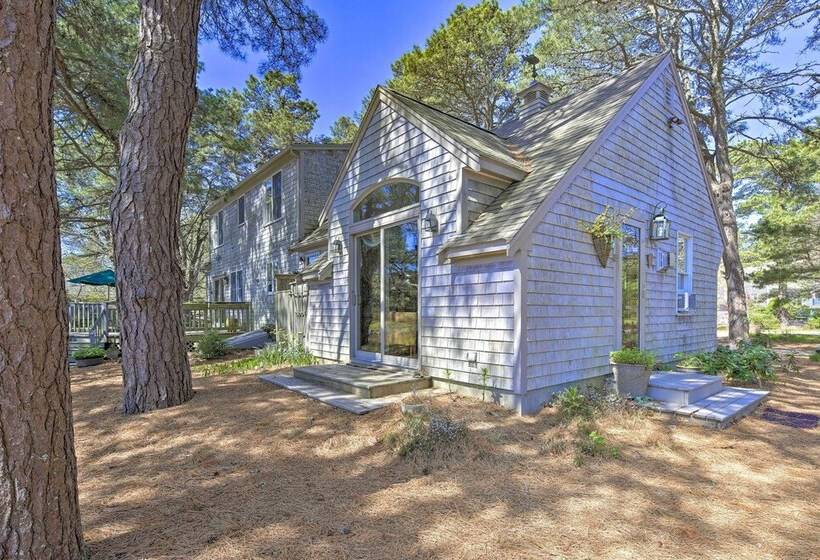 Pet Friendly Cape Cod Home W/ Deck 2 Mi To Beaches