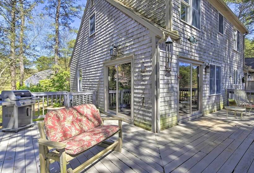 Pet Friendly Cape Cod Home W/ Deck 2 Mi To Beaches