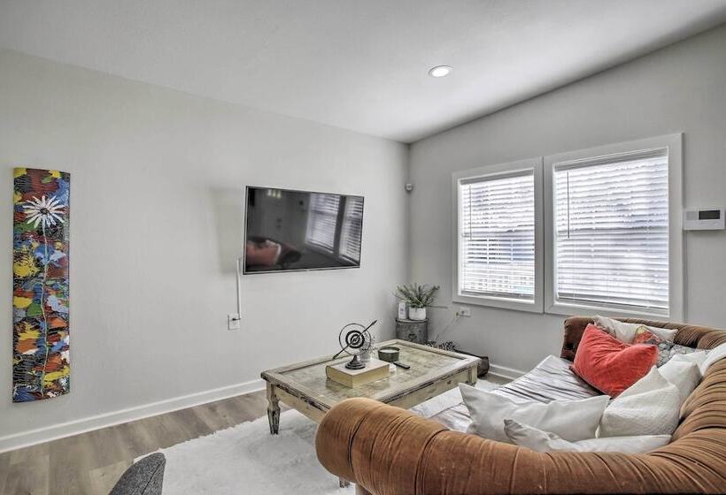 Pet Friendly Cottage, 3 Blocks To Main St!