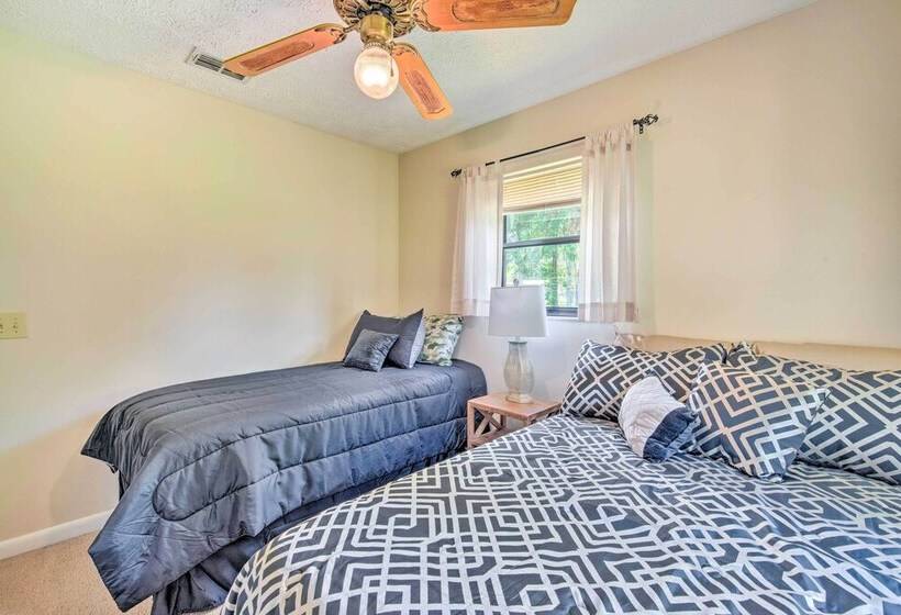 Pet Friendly Inglis Retreat W/ Lake + Dock!