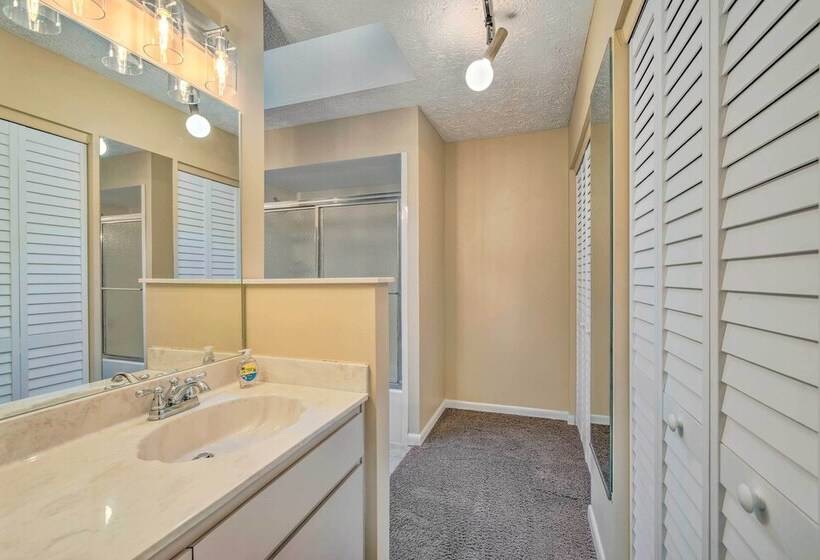 Pet Friendly Inglis Retreat W/ Lake + Dock!