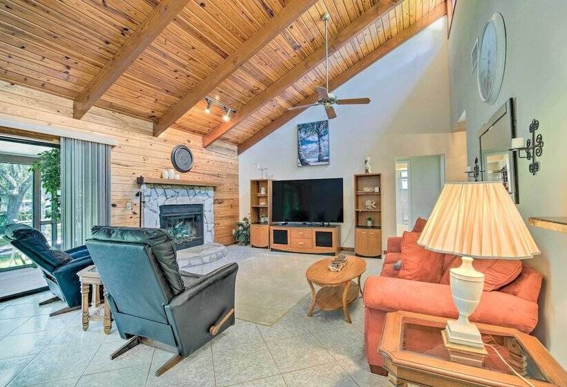Pet Friendly Inglis Retreat W/ Lake + Dock!