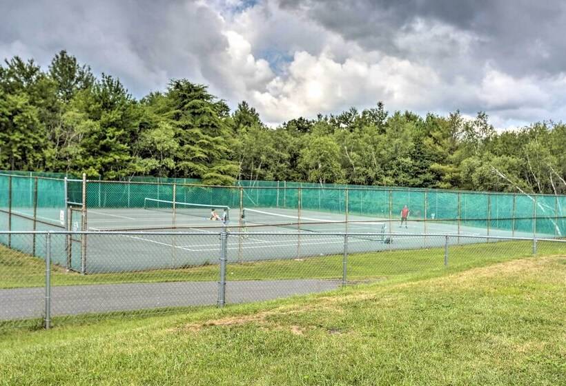 Near Lakes & Resorts: Pet Friendly Long Pond Abode