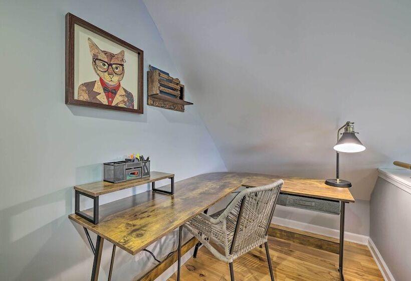 Near Lakes & Resorts: Pet Friendly Long Pond Abode