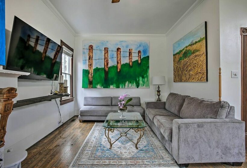 The Art House  Home In Galveston Strand District