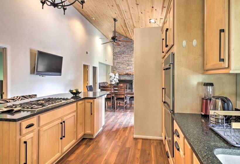 Pine Mountain Club Home W/ Beautiful View!