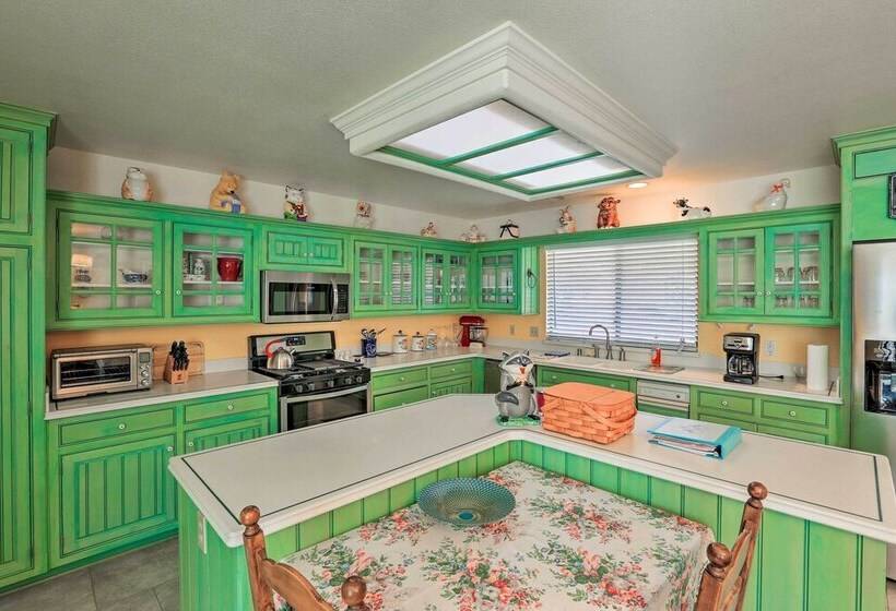 Pleasant Valley Wine Trail Home   Near Paso Robles